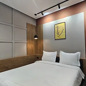  Appartamento Tam Serviced Next To Blloku Albania